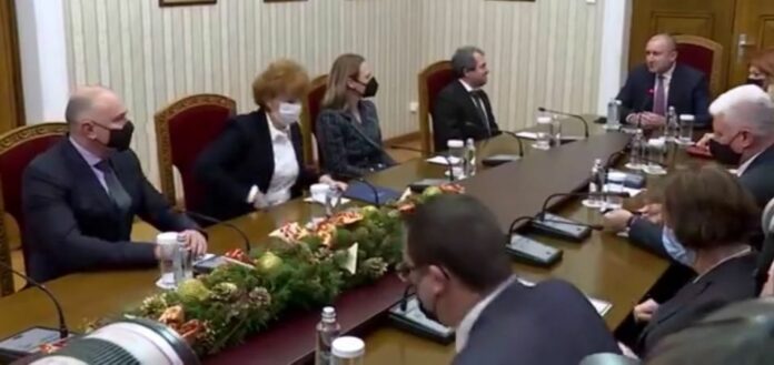 Консултации при президента Радев с ИТН