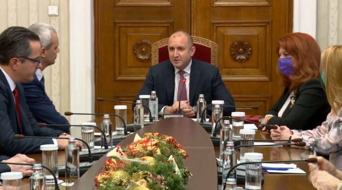 Консултации с "Възраждане"