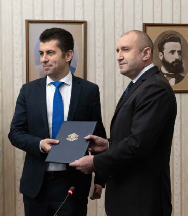 Кирил Петков и Румен Радев