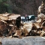 Паднали камъни край Девин