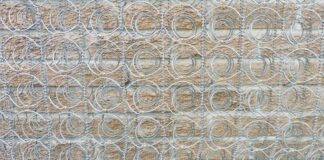 Пружина за легло