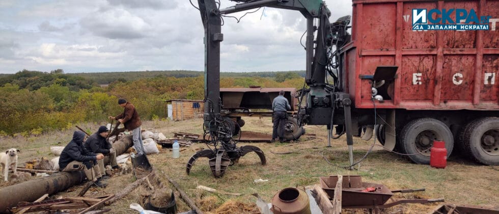 Разрушаване на постройки в спорния имот
