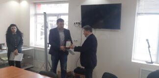 Наградени пожарникари