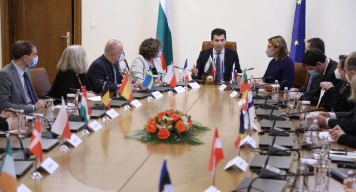 Среща на премиера Кирил Петков с посланиците на страните-членки на ЕС