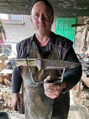 Стефан Чаков и неговият свят