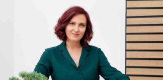 Анна Цолова