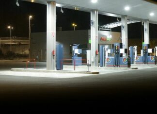 Бензиностанция