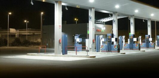 Бензиностанция