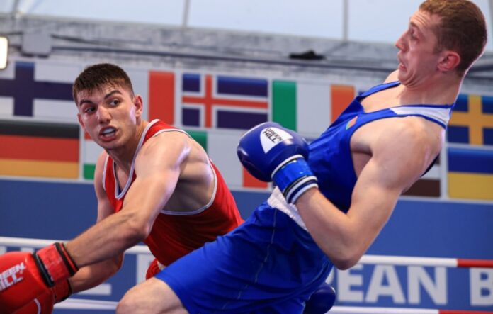 Рами Киуан в дясно