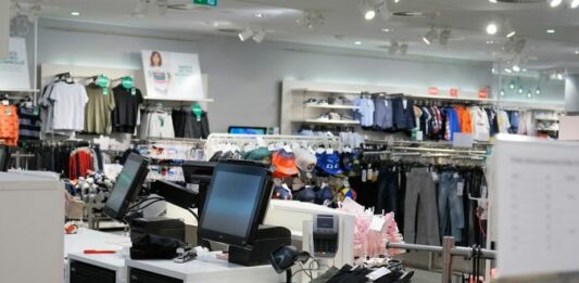 Магазин за дрехи, каса