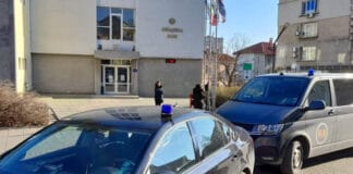 Служители на КПКОНПИ влязоха в Община Лом