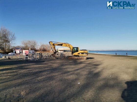 Заведение на бургаския плаж. Снимка: Искра.бг