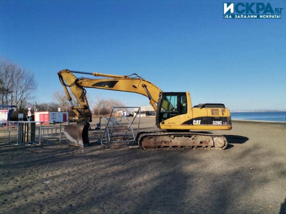 Заведение на бургаския плаж. Снимка: Искра.бг