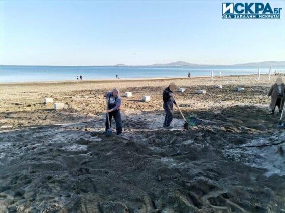 Заведение на бургаския плаж. Снимка: Искра.бг