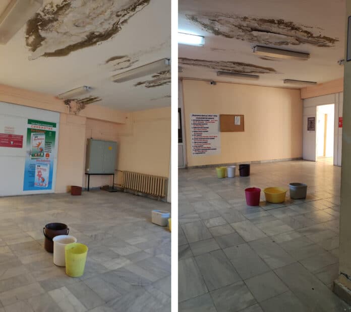 Поликлиниката в Айтос се руши