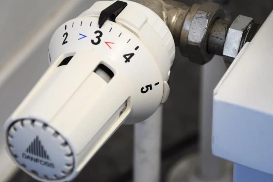 Семейство от Пловдив е получило сметка за парно от демонтиран