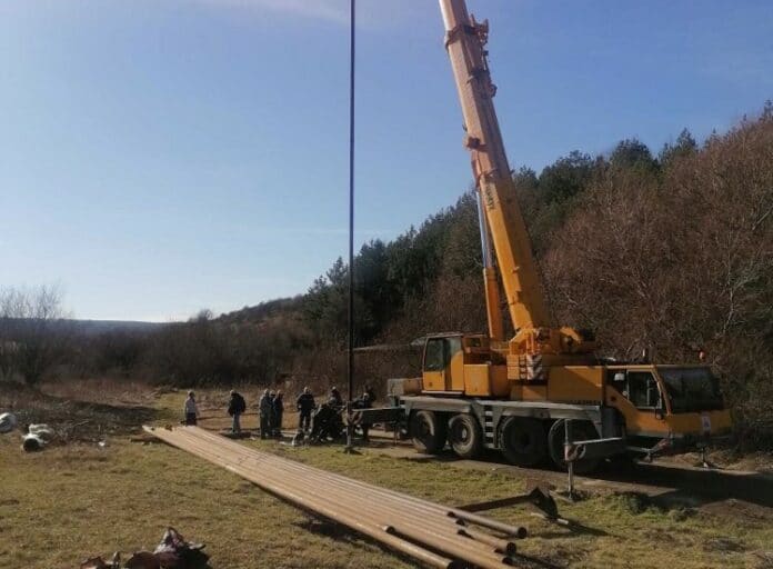 Монтиране на нова помпа в село Ясенково