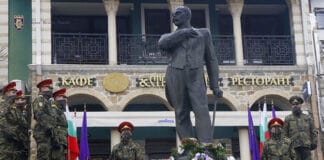 Паметник на Стефан Стамболов