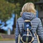 Жена, раница