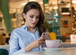 Жена, телефон