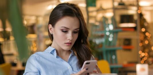 Жена, телефон