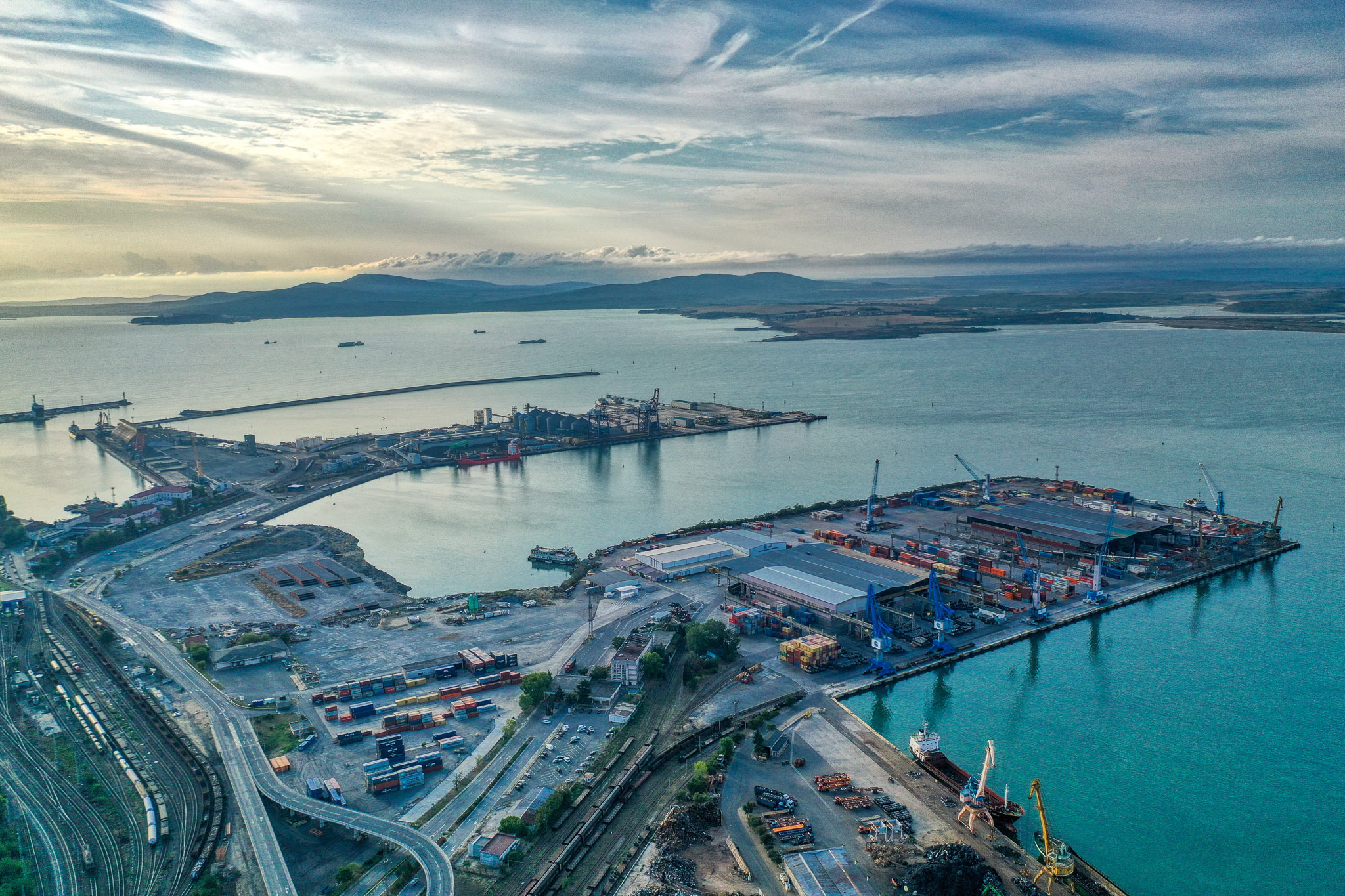 BMF Port Burgas частен оператор на терминалите Бургас Изток 2 и