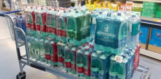 Бутилки с минерална вода