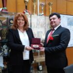 Илияна Йотова (вляво)