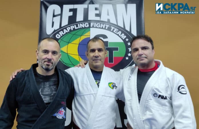(от ляво надясно) Константин Атанасов, Жулио Сезар и Пламен Петров-Легендата в "GFTeam"-Бургас