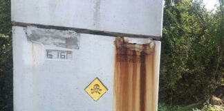 Куб с пестициди