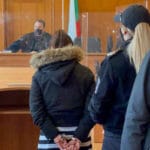 Обвинените за каналджийство майка и син. Снимка: Искра.бг