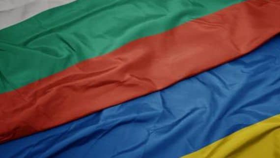 Знамена на България и Украйна
