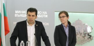 Премиер Кирил Петков и министър Теодора Генчовска