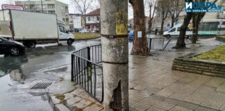 Рушащи се стълбове