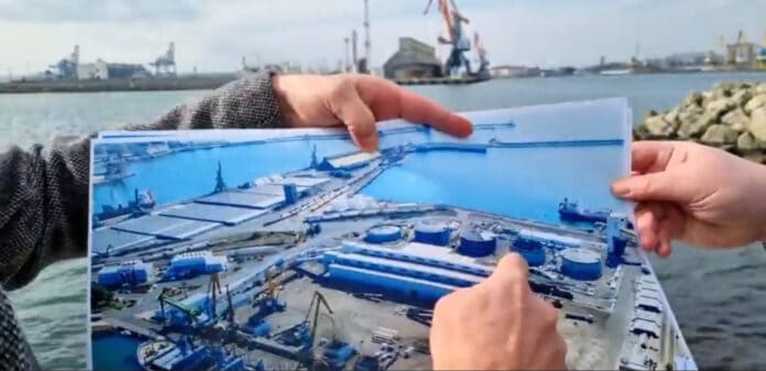 На пристанище Бургас има тонове опасни химикали