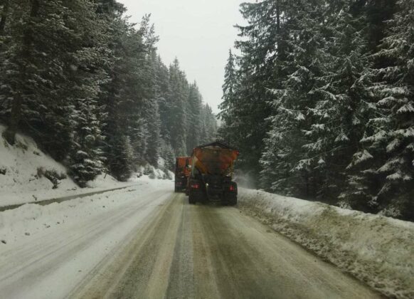 Снегопочистване