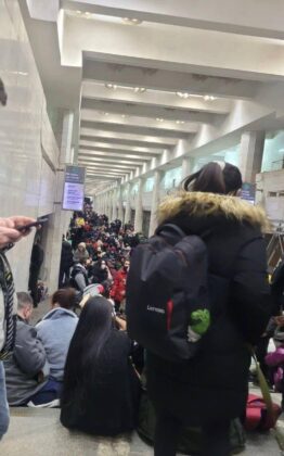 Граждани в метро