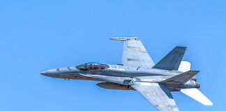 Военен самолет