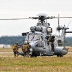 Военни