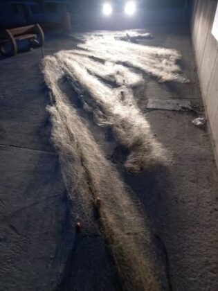 1 км мрежи, извадени от Поморийския залив