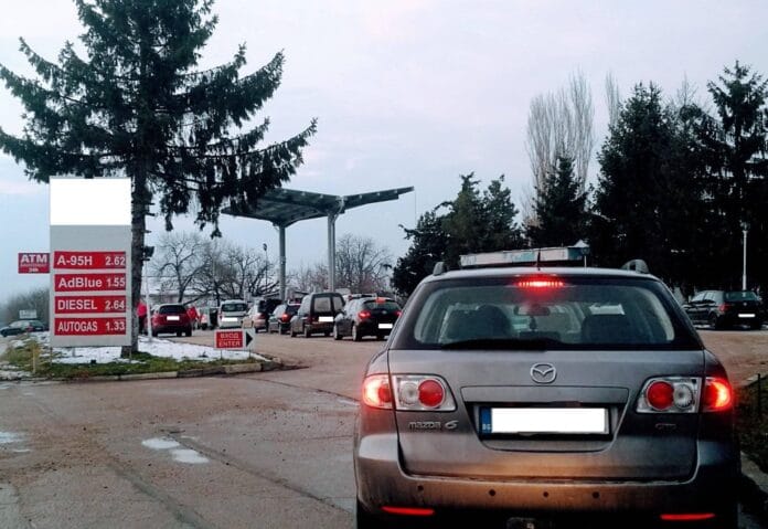 Бензиностанция