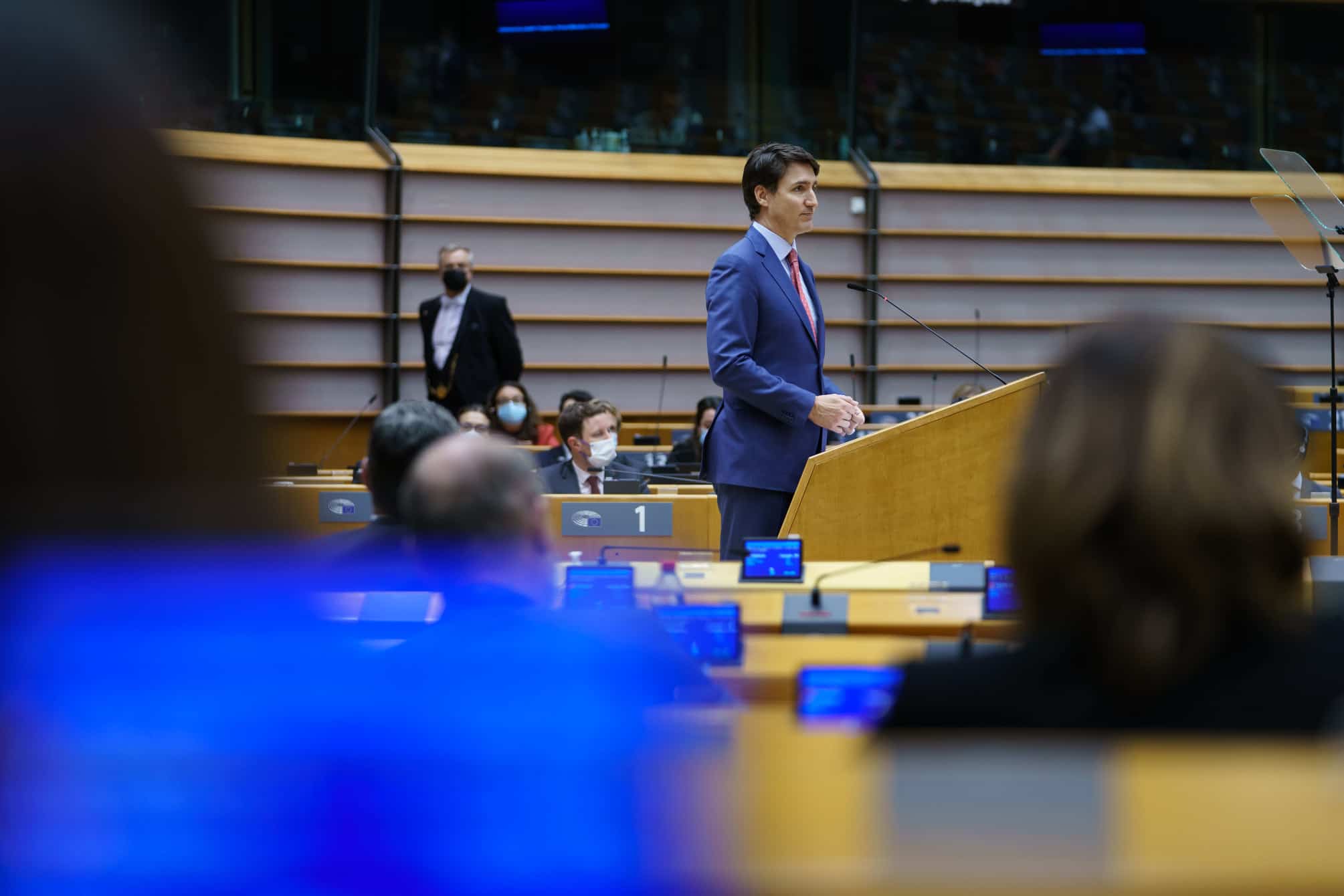 Канадският министър председател е изправен пред нарастващ натиск да подаде оставка