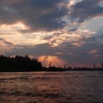 Пристанището в град Херсон, Украйна.