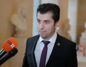 Кирил Петков