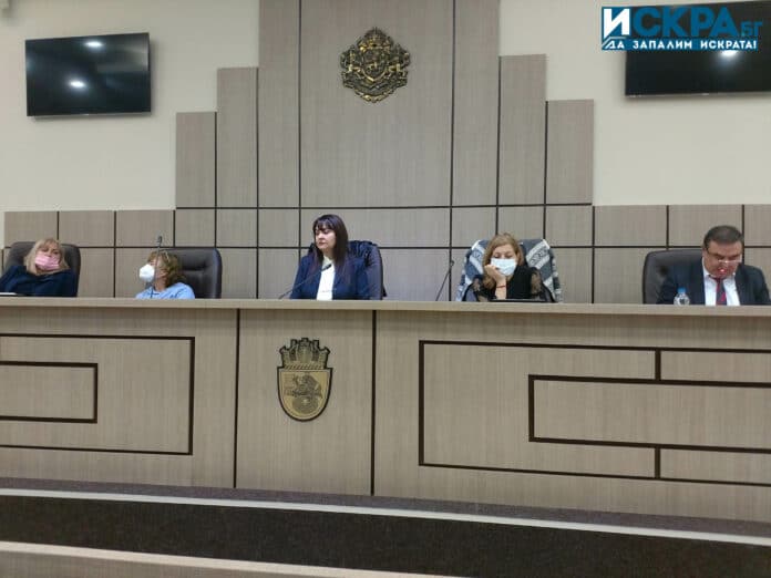 Обществено обсъждане