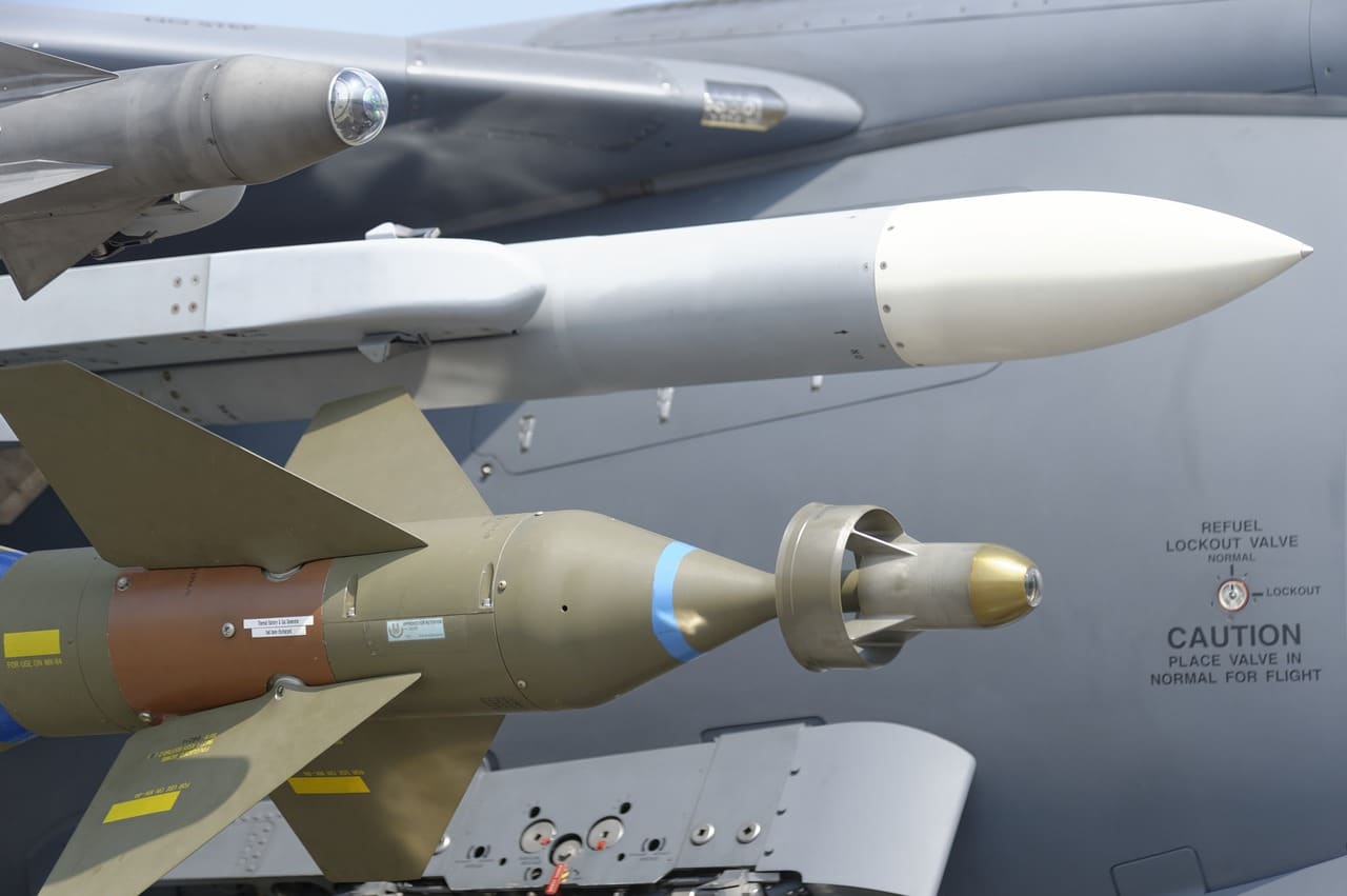 Обединеното кралство потвърди, че доставя на Украйна ракети с голям