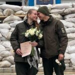 Сватба на фона на войната