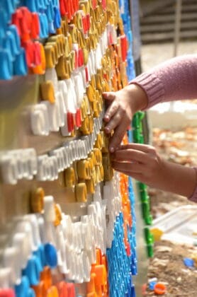 Мозайка от капачки