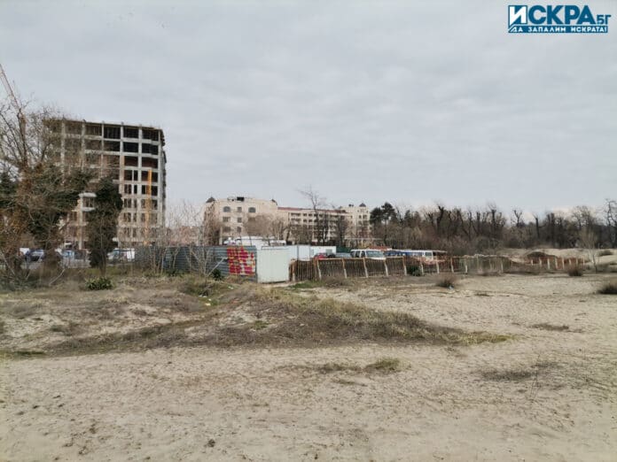 Теренът в Морската градина