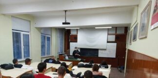 Училище, класна стая, ученици